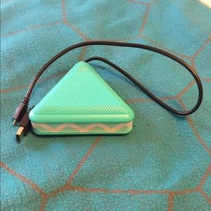 iHip Bluetooth speaker